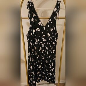Torrid Black and White Floral Dress